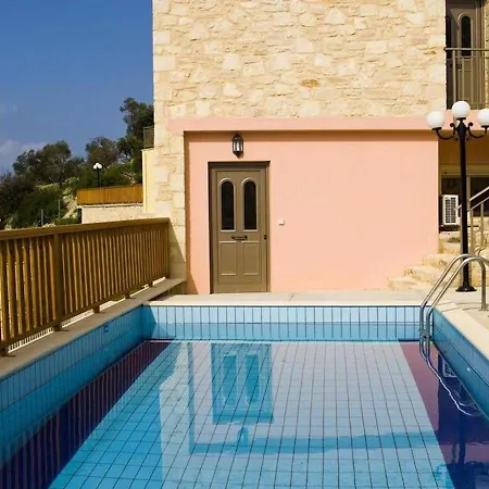 Comfortable House For 10 Persons, With Swimming Pool * 레팀노
